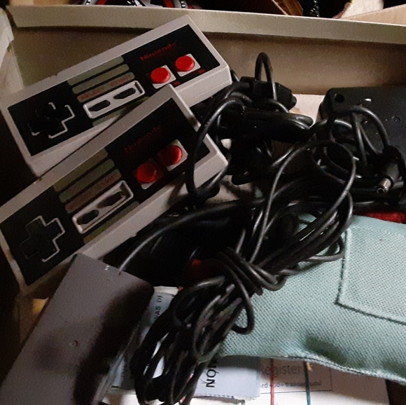 NES controllers. Original - Picture 1 of 1